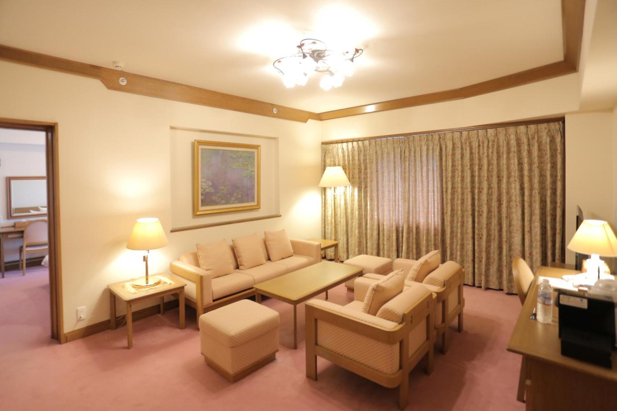 Kurashiki Kokusai Hotel Экстерьер фото